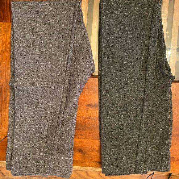 Dark and light leggings - Picture 3 of 4